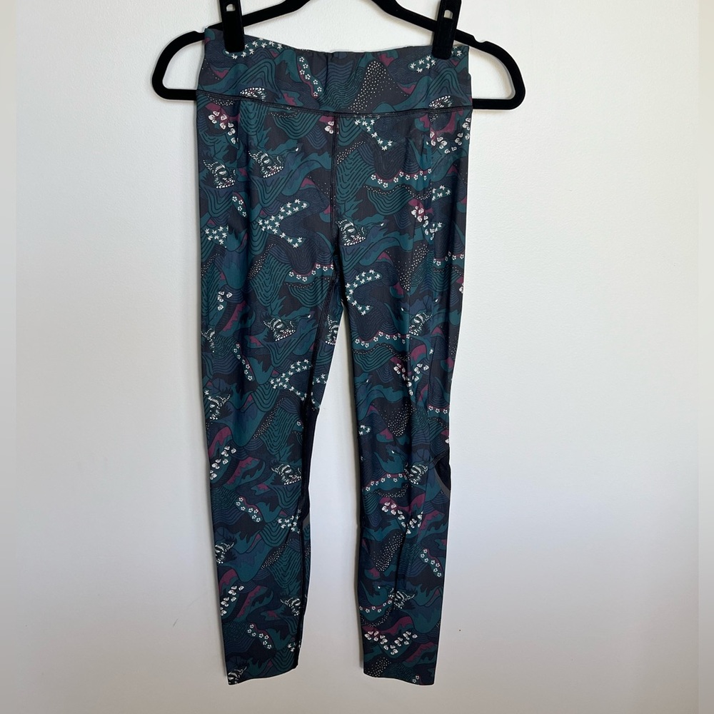 Sweaty Betty Zero Gravity Japanese Mountain Print